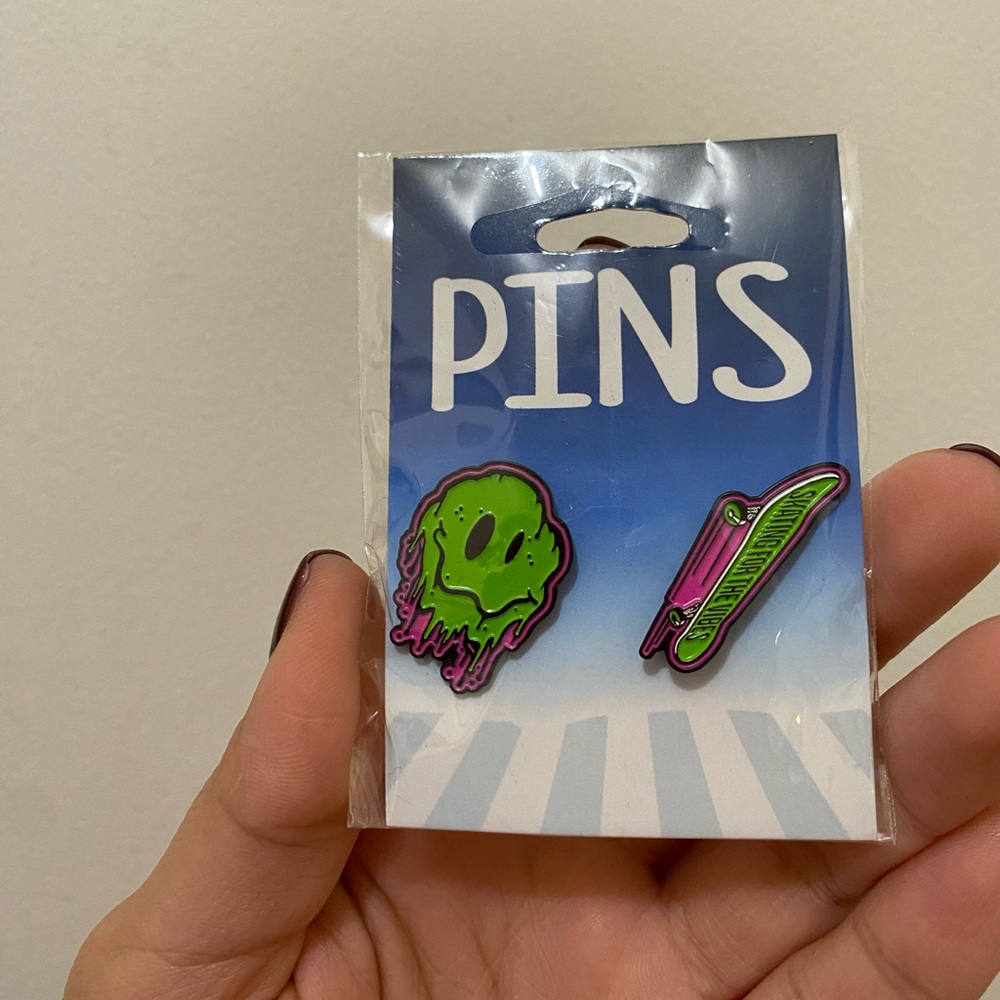 Custom Pink & Green Melting Smiley Face & Skateboard Enamel Pins 🛹😃💚🩷